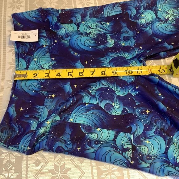 Luv21 Leggings Capris Cropped Women’s Size 2-10 Yoga Waistband Night Sky Pattern - Picture 6 of 9